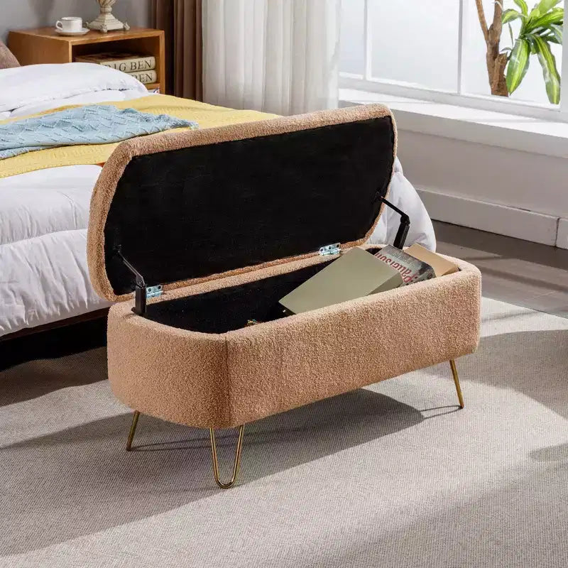 Banc ottoman de rangement moderne avec pieds en métal doré, banc d'entrée en fausse fourrure avec siège rembourré, banc de bout de lit pour le salon