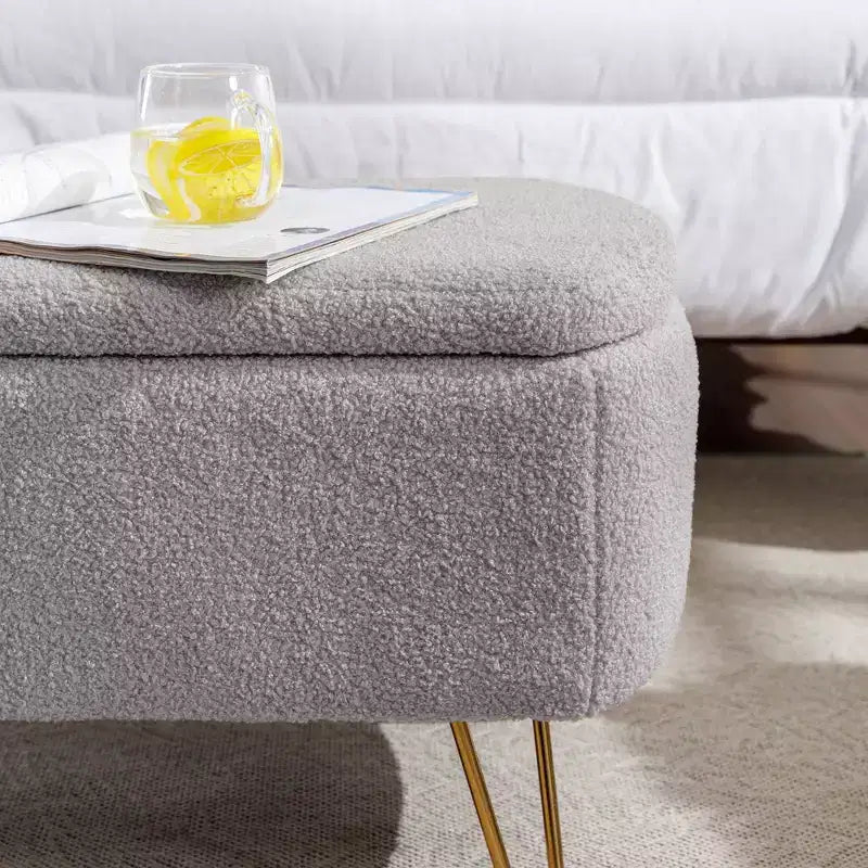 Banc ottoman de rangement moderne avec pieds en métal doré, banc d'entrée en fausse fourrure avec siège rembourré, banc de bout de lit pour le salon