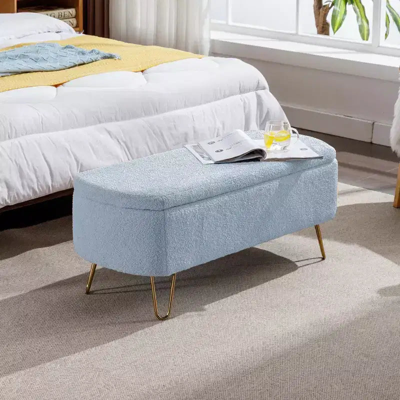 Banc ottoman de rangement moderne avec pieds en métal doré, banc d'entrée en fausse fourrure avec siège rembourré, banc de bout de lit pour le salon
