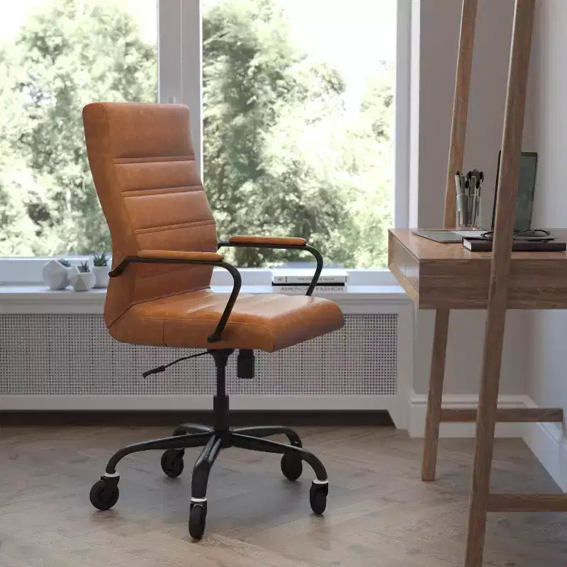Fauteuil de bureau de direction pivotant Whitney haut dossier avec cadre noir, accoudoirs et roulettes transparentes