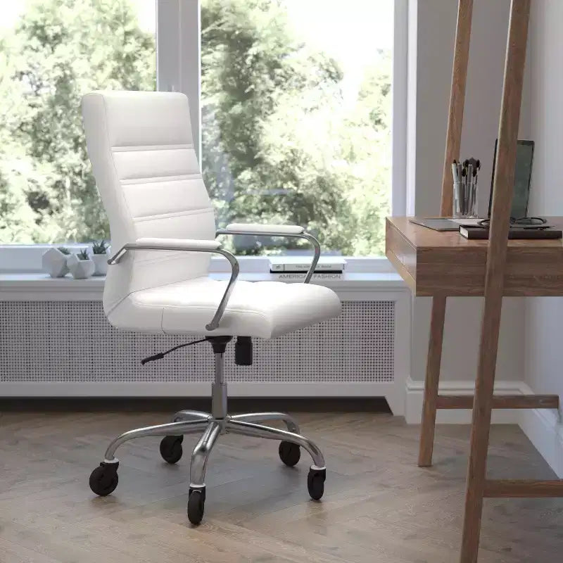 Fauteuil de bureau de direction pivotant Whitney haut dossier avec cadre noir, accoudoirs et roulettes transparentes