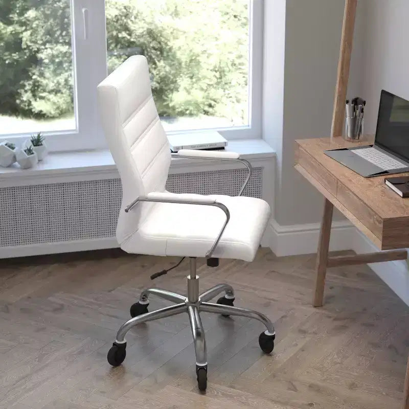 Fauteuil de bureau de direction pivotant Whitney haut dossier avec cadre noir, accoudoirs et roulettes transparentes